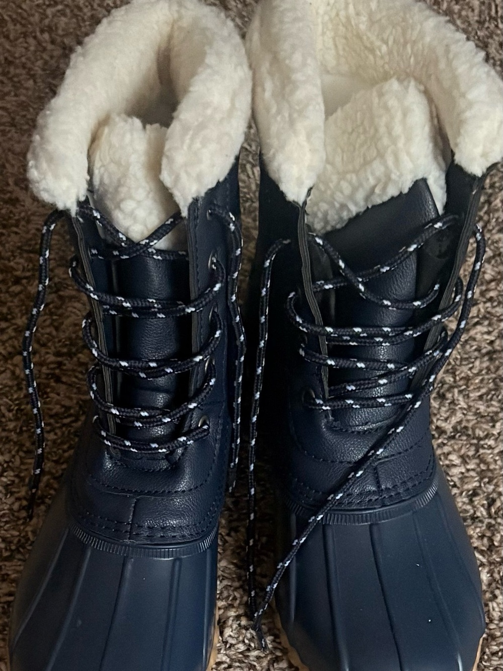 Nautica Navy Lace-Up Winter Boots with Cream Sherpa Collar